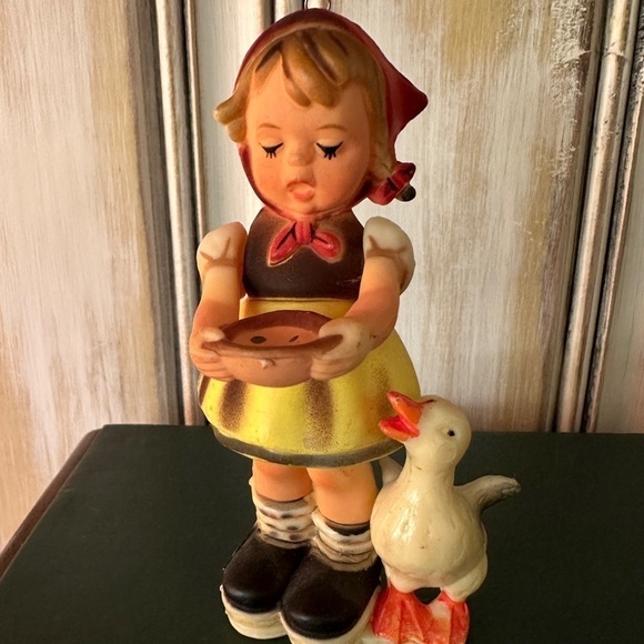 VINTAGE, KURT S ADLER, COLORFUL, PLASTIC HUMMEL LIKE CHRISTMAS ORNAMENT. 4 1/4”H - Picture 5 of 9